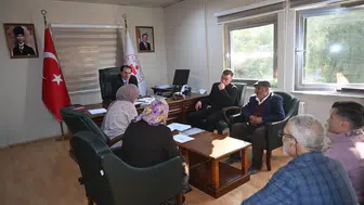 Çay’da kapılar ardına kadar açıldı: Kaymakam Türker vatandaşla yüz yüze görüştü