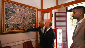 Aydın’ın "Paris Modeli" mahallesinde Vali Varol mesaisi: Tarihi dokuyu yerinde inceledi