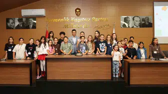 Marmaris’te yönetim koltuğuna çocuklar oturdu: Geleceğin projeleri şekilleniyor