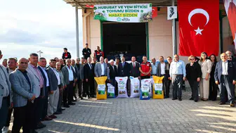 Manisa'da tarımsal kalkınma hamlesi: Binlerce üreticiye dev tohum desteği