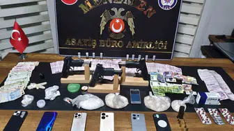 Menemen'de zehir tacirlerine ağır darbe: Aranan suçlular kıskıvrak yakalandı