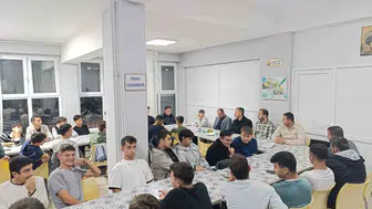 Bolvadin’de YKS mesaisi çiğ köfte sofrasında başladı