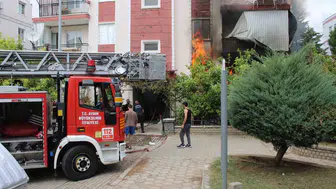 Efeler'de evleri küle dönen aile için umut ışığı: Muhtardan acil destek çağrısı