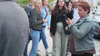 Ev hapsindeki siyasetçi için yapılan açıklamada tansiyon yükseldi: Site yönetiminden sert müdahale