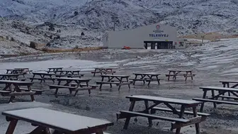 Denizli zirvelerinde kış provası: İlk kar yağışı yüzleri güldürdü