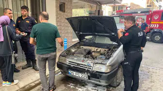 Efeler'de korku dolu anlar: Seyir halindeki araç alevlere teslim oldu