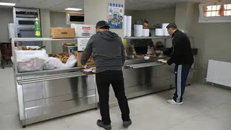 Kuşadası’nda hesaplı öğle yemeği tercihi Adalı Kart oldu: Yüzde 92’lik rekor kullanım