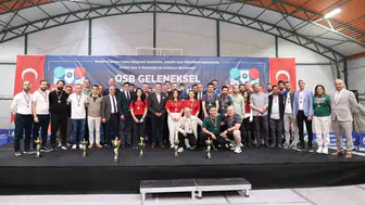 Denizli OSB’de raketler dostluk için konuştu: Şampiyonlar kupalarına kavuştu