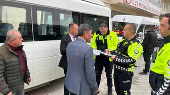 Çivril’de okul yollarında sıkı takip: Servisler mercek altına alındı