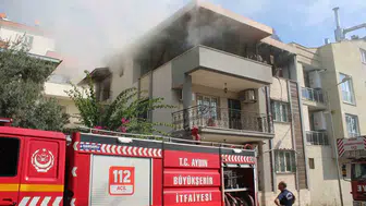 Aydın'da apartman sakinlerini sokağa döken yangın paniği