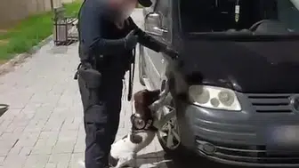 Denizli polisi zehir tacirlerine geçit vermedi: Motorun içine gizlemişlerdi