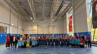 Muğla’da hokey sopaları Cumhuriyet coşkusu için havaya kalktı