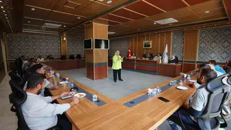 Yunusemre’de saha ekiplerine dört dörtlük çevre eğitimi