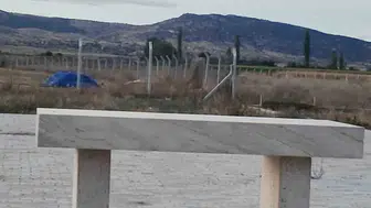 Önce toprağını bağışladı, sonra annesini o toprağa emanet etti: Örnek davranış duygulandırdı