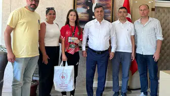 Pedallara kan bulaştı ama o vazgeçmedi: Manisalı Nazife’den büyük gurur