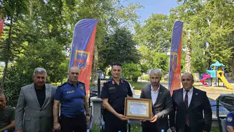 Salihli'de vefa dolu veda: Komutana anlamlı teşekkür