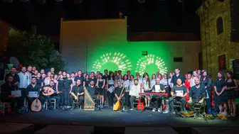 Manisa'da sanat dolu final: Öğrenciler sahnedeki başarılarıyla büyüledi