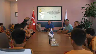Nusaybinli minikler Ege’nin incisinde: Dokuz yıllık dostluk hikayesi sürüyor