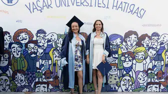 Diplomayı yaş değil azim getiriyor: İki anneden üniversite başarısı
