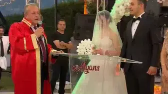 Manisa'daki düğünde nikah memuru şaşırttı: GBT sorgusuyla herkesi kırdı geçirdi