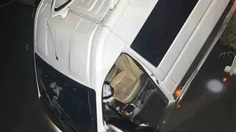 Yenipazar’da gece yarısı korkutan kaza: Minibüs dere yatağına devrildi