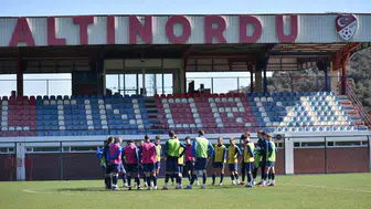 Türk futbolunun köklü çınarı rotasını değiştirdi: Altınordu profesyonel liglerden çekiliyor