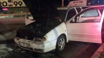 Kütahya trafiğinde korku dolu anlar: Seyir halindeki otomobil alevlere teslim oldu