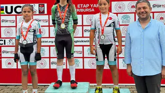 Akhisarlı genç bisikletçilerden Bursa çıkarması: İki madalya ile döndüler