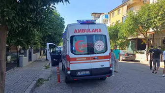 Efeler’de trafik kabusu: Kavşakta çarpışan motosikletteki yolcu yaralandı