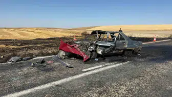 Afyonkarahisar'da feci kaza: Çarpışmanın ardından alev alan araçta can pazarı