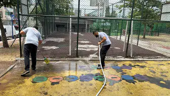 Miniklerin oyun alanlarında hijyen seferberliği: Yunusemre'de parklar yenilendi