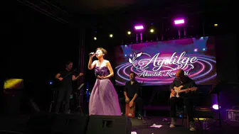 Aydın’da müzik şöleni Aydilge ile başladı: Tekstil Park’ta unutulmaz gece
