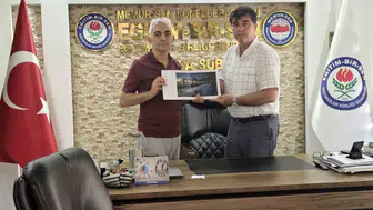 Manisa'nın objektifinden Türkiye birinciliği: İsmail Aybey'e sendikadan özel kutlama