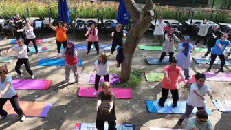 Efeler’de gün batımı huzuru: Pınarbaşı’nda yoga buluşması