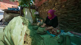 Anadolu’nun kadim toprağı kadınların ellerinde can çekişiyor: Bir mirasın son temsilcileri