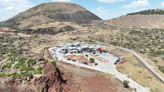 Gökyüzü tutkunları Kula’nın volkanik arazisinde buluştu