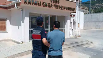 Söke’de jandarmadan şafak operasyonu: 8 yılı aşkın hapis cezası olan firari yakayı ele verdi