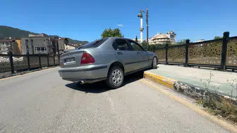 Karabük'te dehşet anları: Kontrolden çıkan otomobil kaldırımdaki yayayı biçti