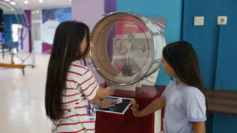 Aydınlı çocuklar tatilde laboratuvara girdi: Geleceğin bilim insanları yetişiyor