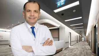 Türk cerrahiden Avrupa zirvesine imza: Roma’dan gelen prestijli davet