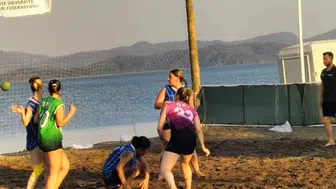 Köyceğiz'de plaj hentbolu rüzgarı: 320 sporcu şampiyonluk için ter döküyor