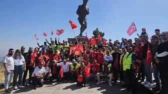 Tarihi Kocatepe’de 100’den Fazla Motosikletli Anlamlı Buluşma