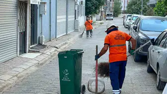 Efeler’de temizlik seferberliği: Sokaklar pırıl pırıl oldu