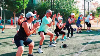 Didim'de güne zinde başlamanın formülü: Açık havada ücretsiz spor dönemi