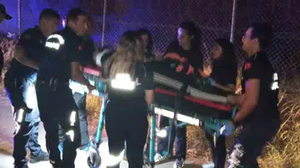 Efeler’de Ticari Araç Devrildi: Sıkışan Sürücüyü İtfaiye Kurtardı