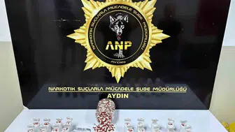 Efeler’de Narkotik Harekâtı: Piyasaya Sürülemeyen 2 Bin 456 Hap Adliyeye Havale Edildi