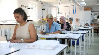Didimli kadınlar hem meslek öğreniyor hem de belediyenin tekstil yükünü sırtlıyor