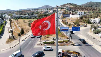 Bodrum’da ay-yıldızlı gurur için hummalı çalışma: Direkler yenilendi