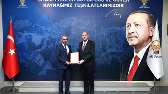 Serinhisar AK Parti’de yeni dönem: Recep Serkan Beydemir görevi devraldı