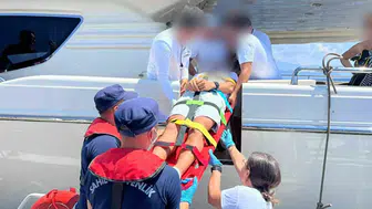 Fethiye açıklarında acil durum: Teknedeki yaralı için zamanla yarıştılar